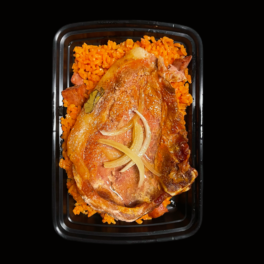 Arroz con Jamonilla y Maíz / Chuleta al Horno