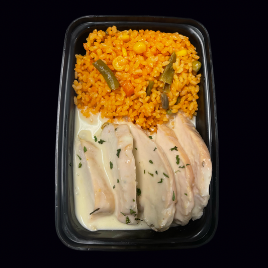 Arroz Primavera / Pechuga en Salsa Blanca 4 Quesos