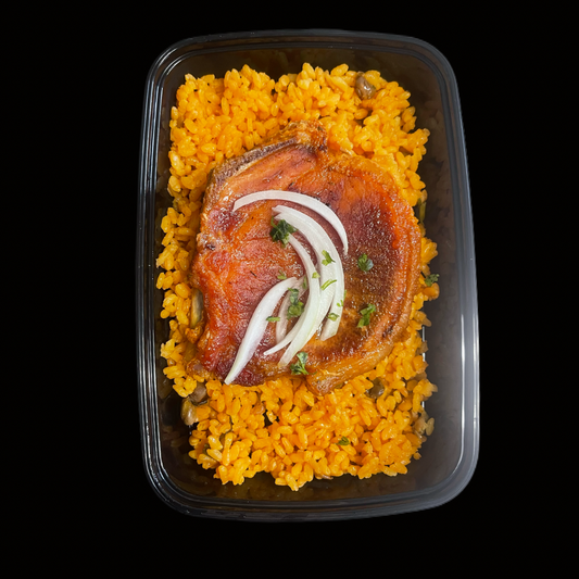 Arroz con Gandules Apastelado  / Chuleta al horno Encebollada