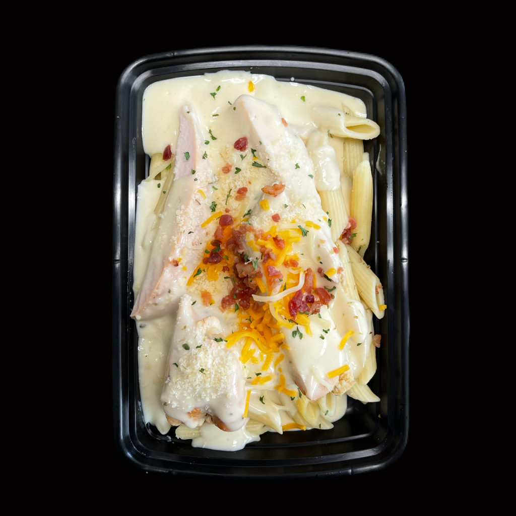 Pasta Penne / Pechuga en Salsa 4 Quesos /Bacon Bites / Queso Parmesano