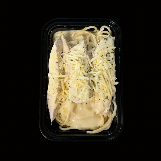 Spaguetti / Pechuga en Salsa Roast Garlic  /Queso Parmesano